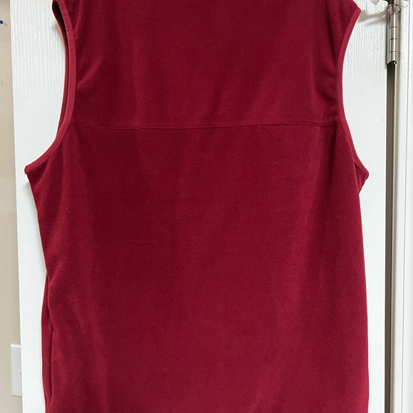 Columbia Men's Stretch Softshell Vest
 L76 - Picture 2 of 5